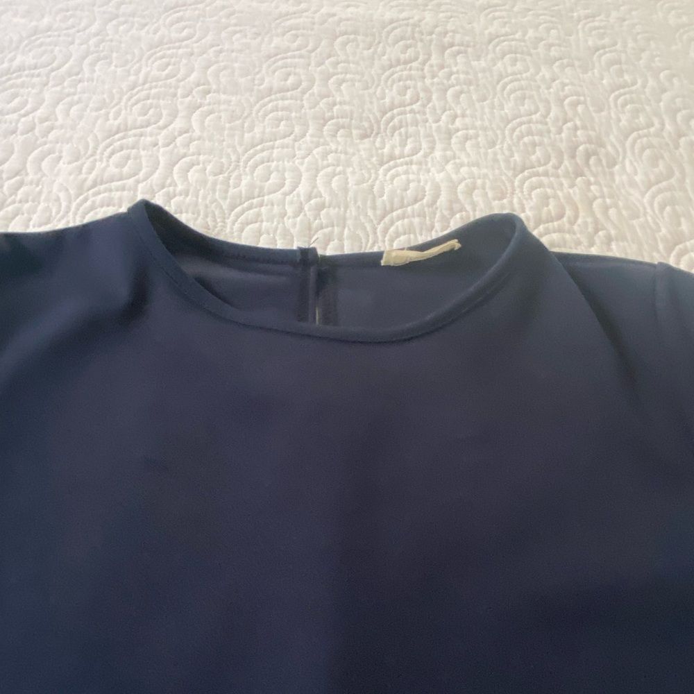 Les Amis Shift Dress Navy Short Ruffle Sleeves Minimalist Size L Fits like a M - Picture 6 of 9